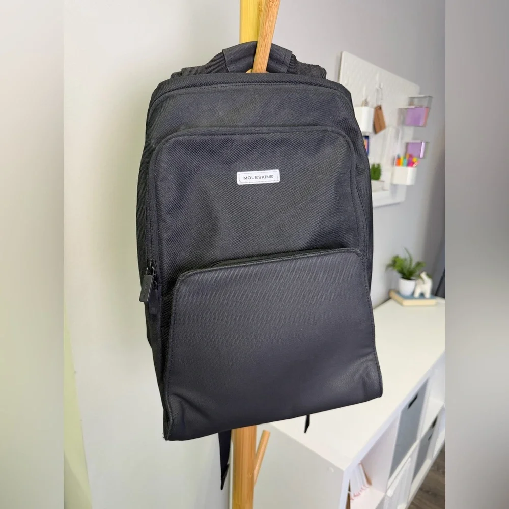 Moleskine Nomad Black Backpack Medium